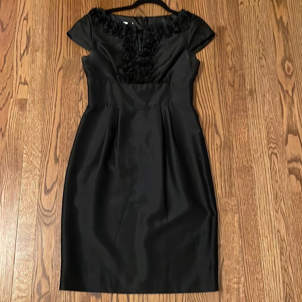 London times evening dress worn once. Black size 4 very elegant, zip back